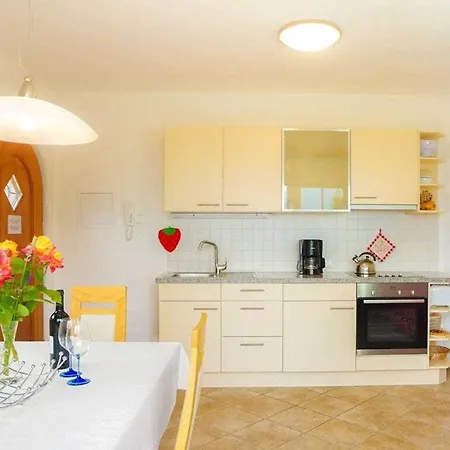 Holiday home Traube Comfortable Holiday